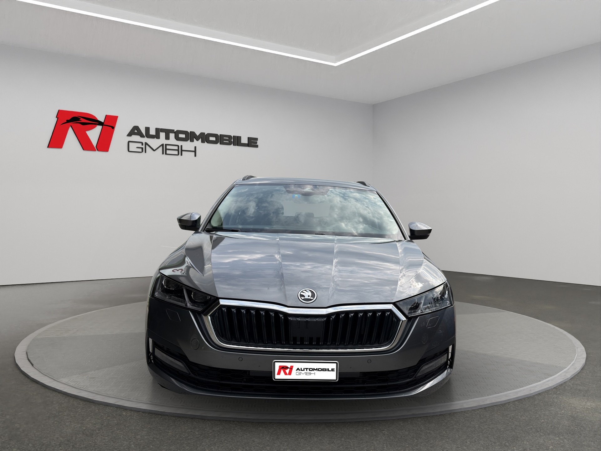 SKODA Octavia Combi 2.0 TDI DSG Ambition 4x4-showroom-element-1