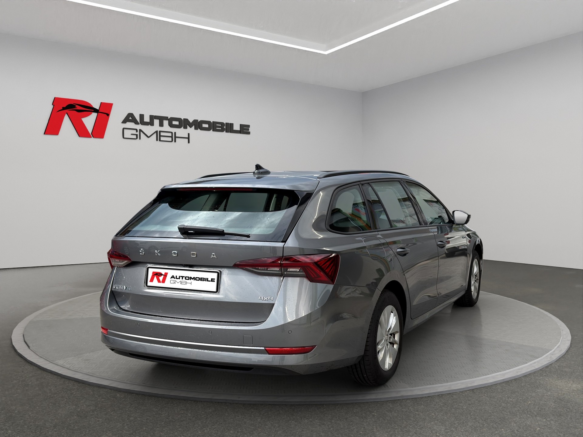 SKODA Octavia Combi 2.0 TDI DSG Ambition 4x4-showroom-element-3