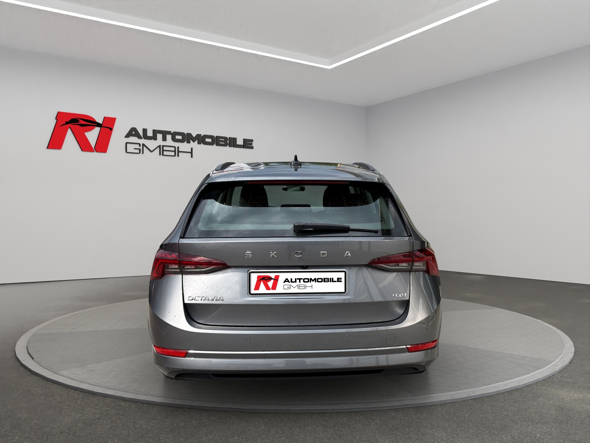SKODA Octavia Combi 2.0 TDI DSG Ambition 4x4-image-5