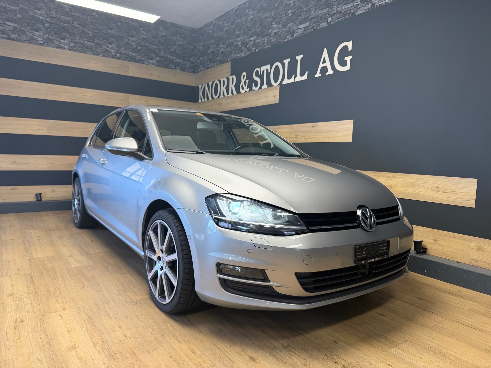 VW Golf 1.4 TSI Highline DSG-showroom-element-2
