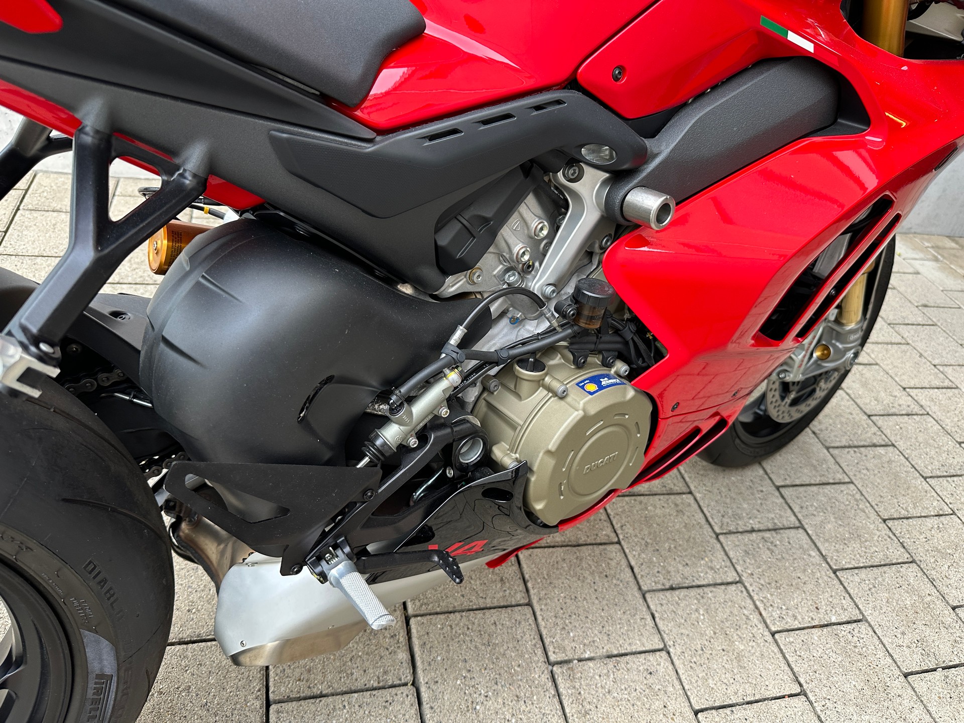 DUCATI Panigale V4 S-image-8