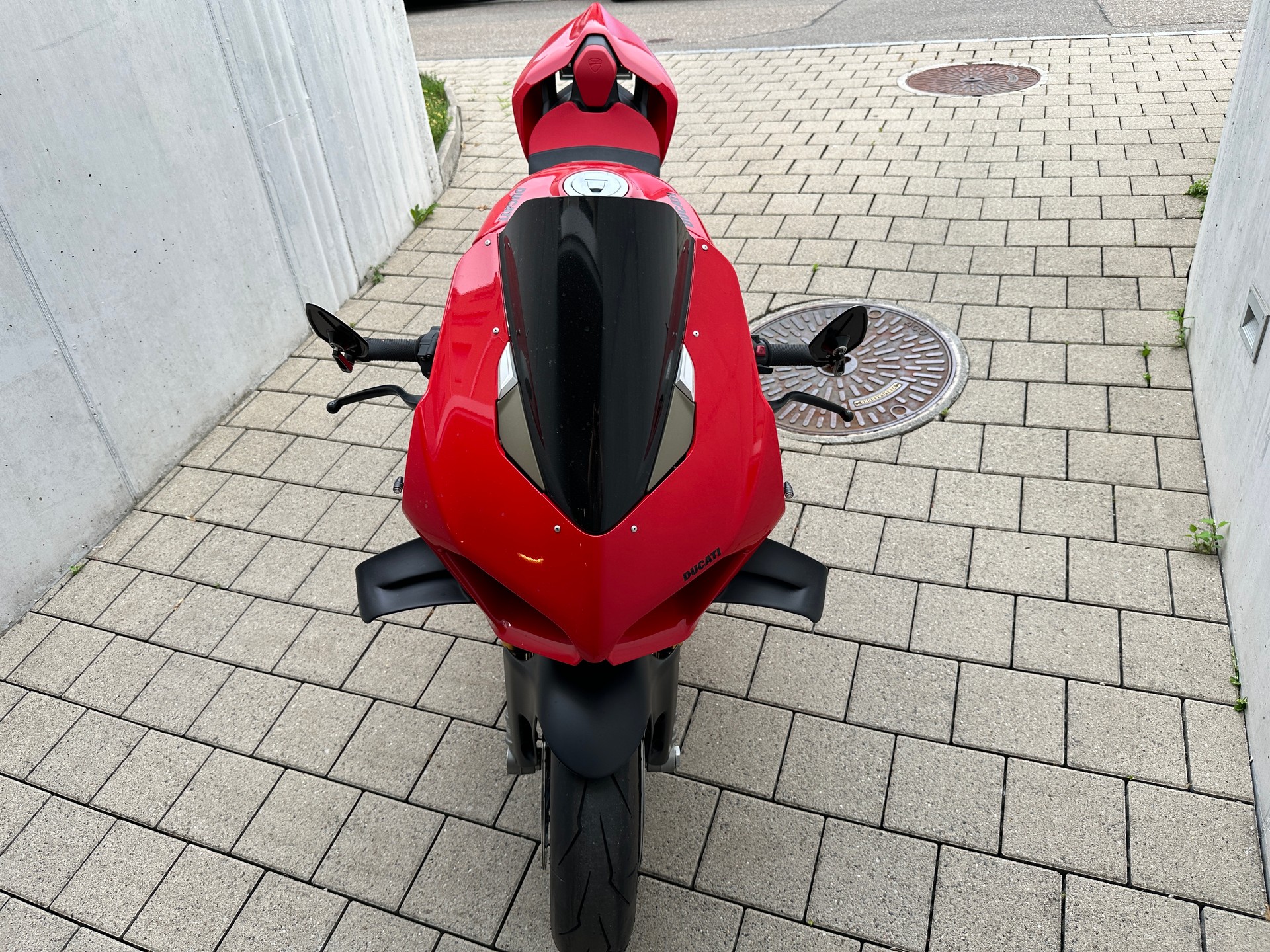 DUCATI Panigale V4 S-image-1