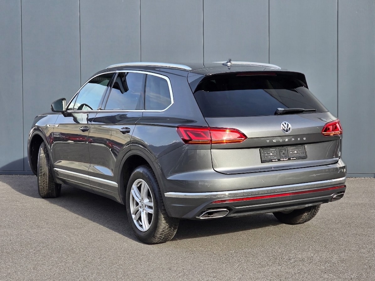 VW Touareg 3.0 TDI Elegance-image-1