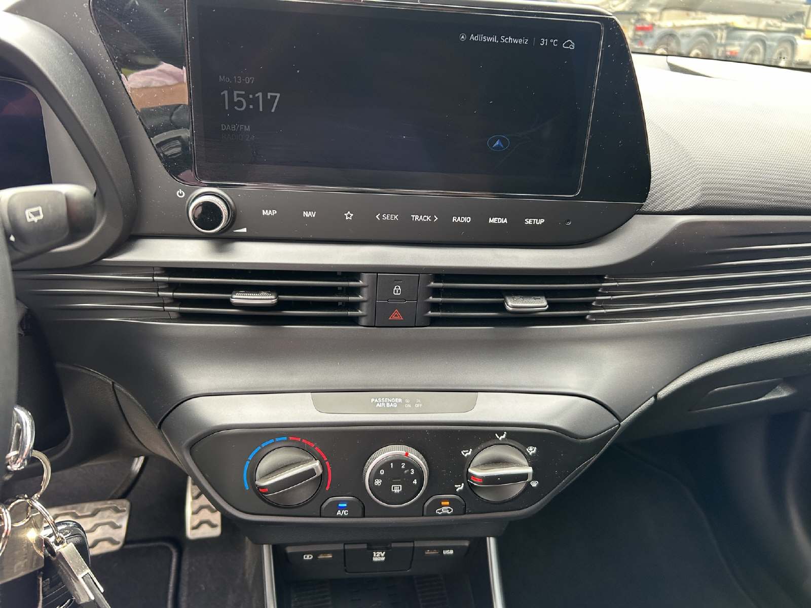 HYUNDAI Bayon 1.0 T-GDi 120 Amplia-image-10