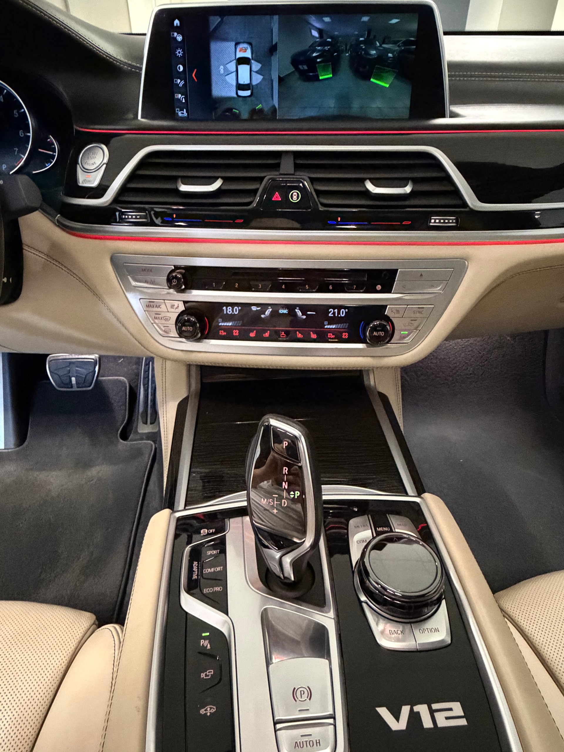 BMW M760Li xDrive Steptronic-image-23