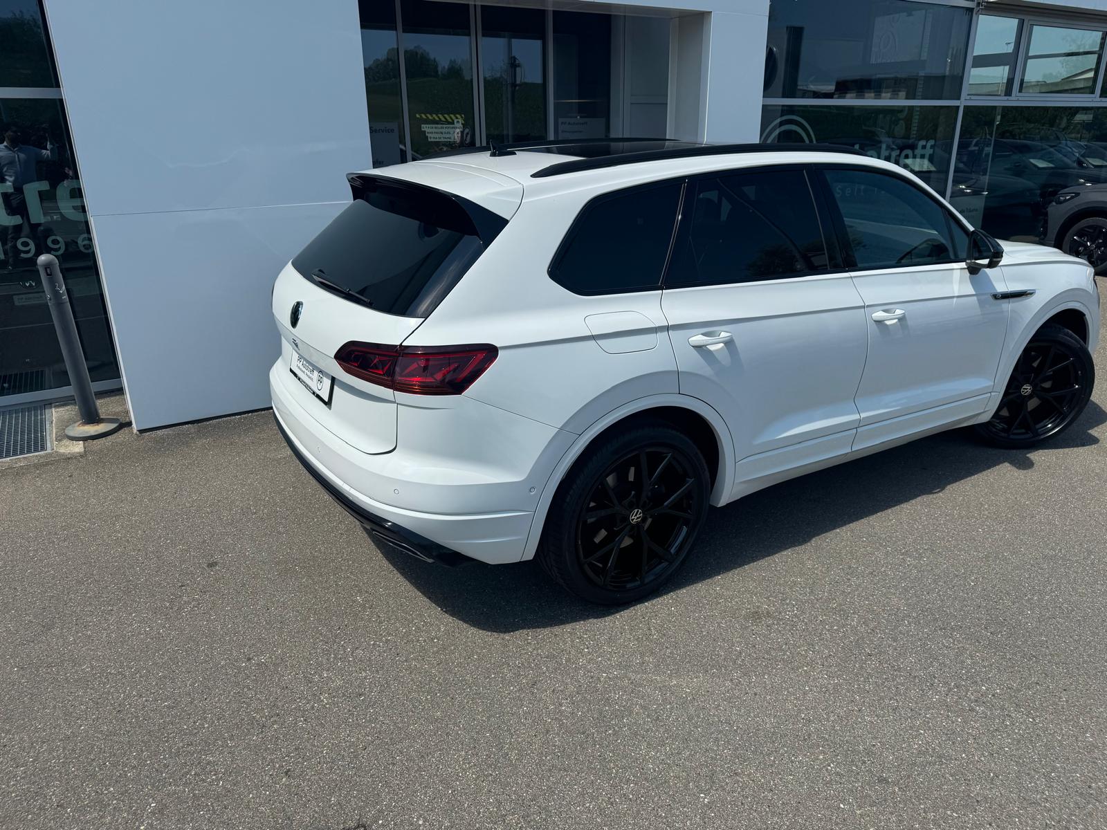 VW Touareg 3.0 TSI eHybrid R Tiptronic-image-3
