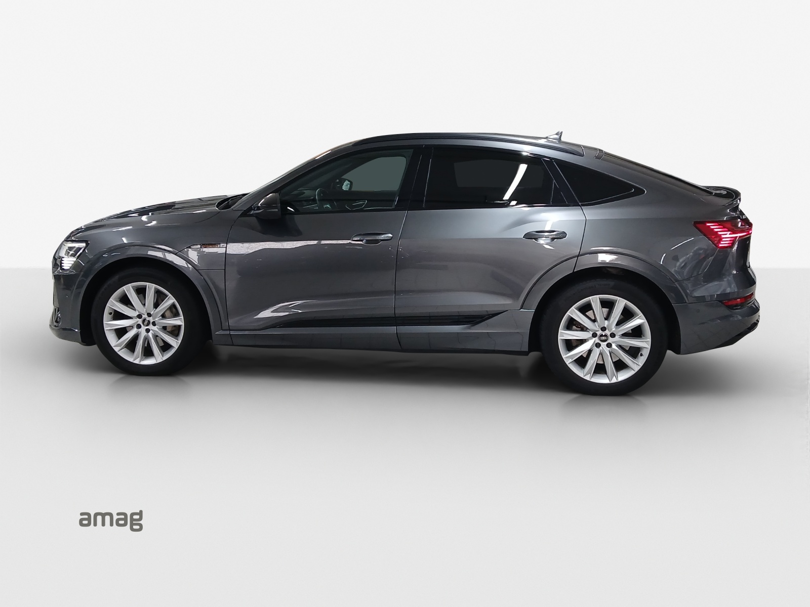 AUDI e-tron 55 Sportback S Line Black Edition quattro-showroom-element-1