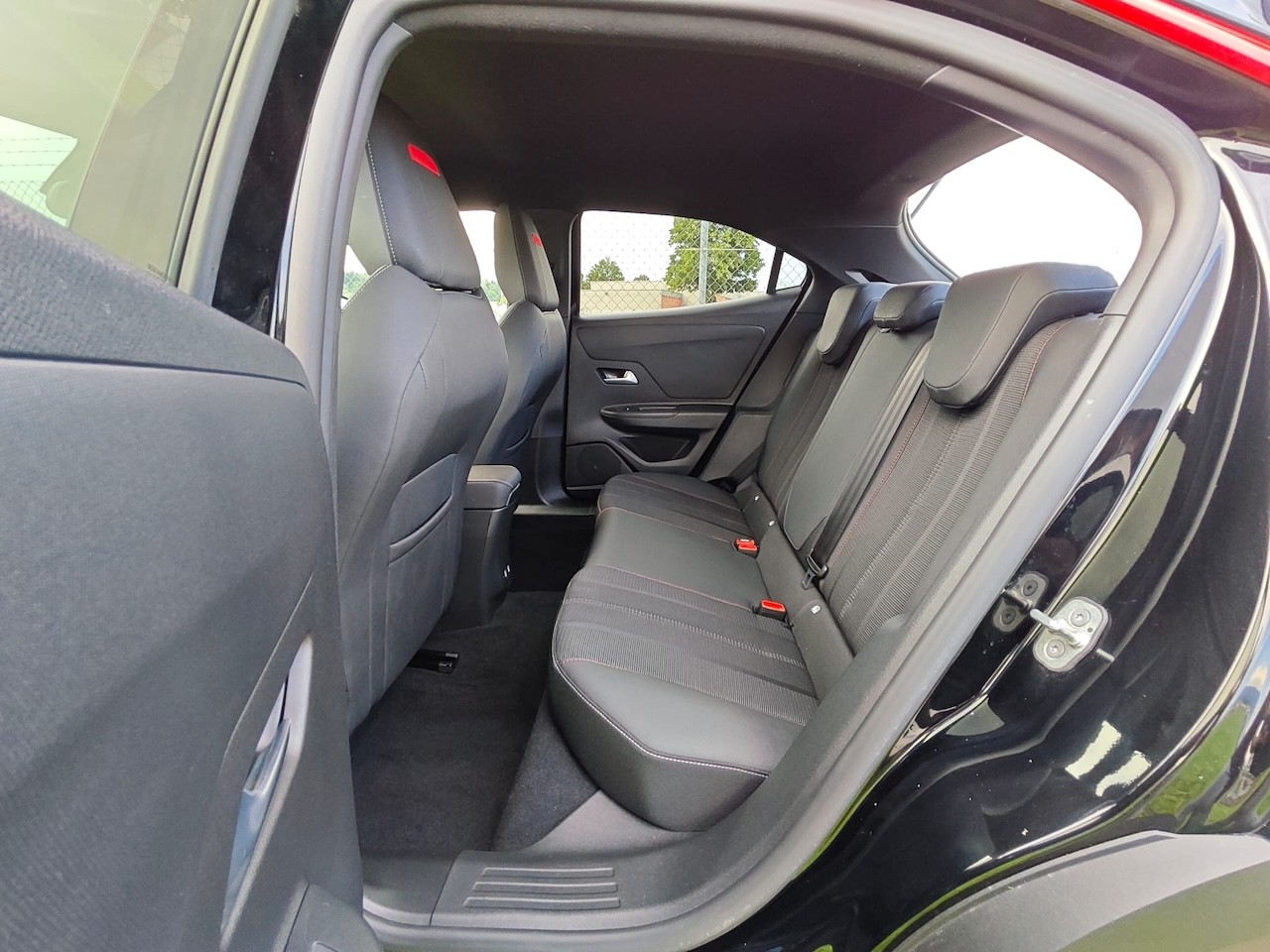 OPEL Mokka e GS-image-27