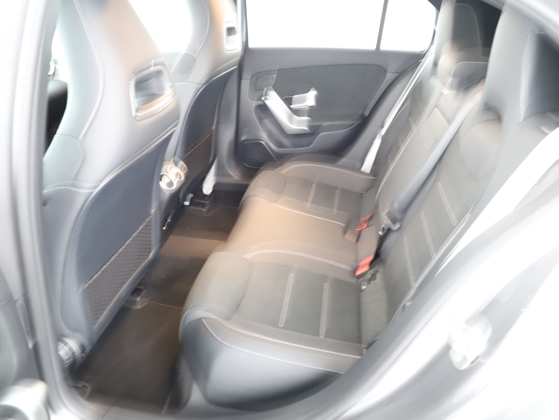 MERCEDES-BENZ A 220 d 8G-DCT-image-10