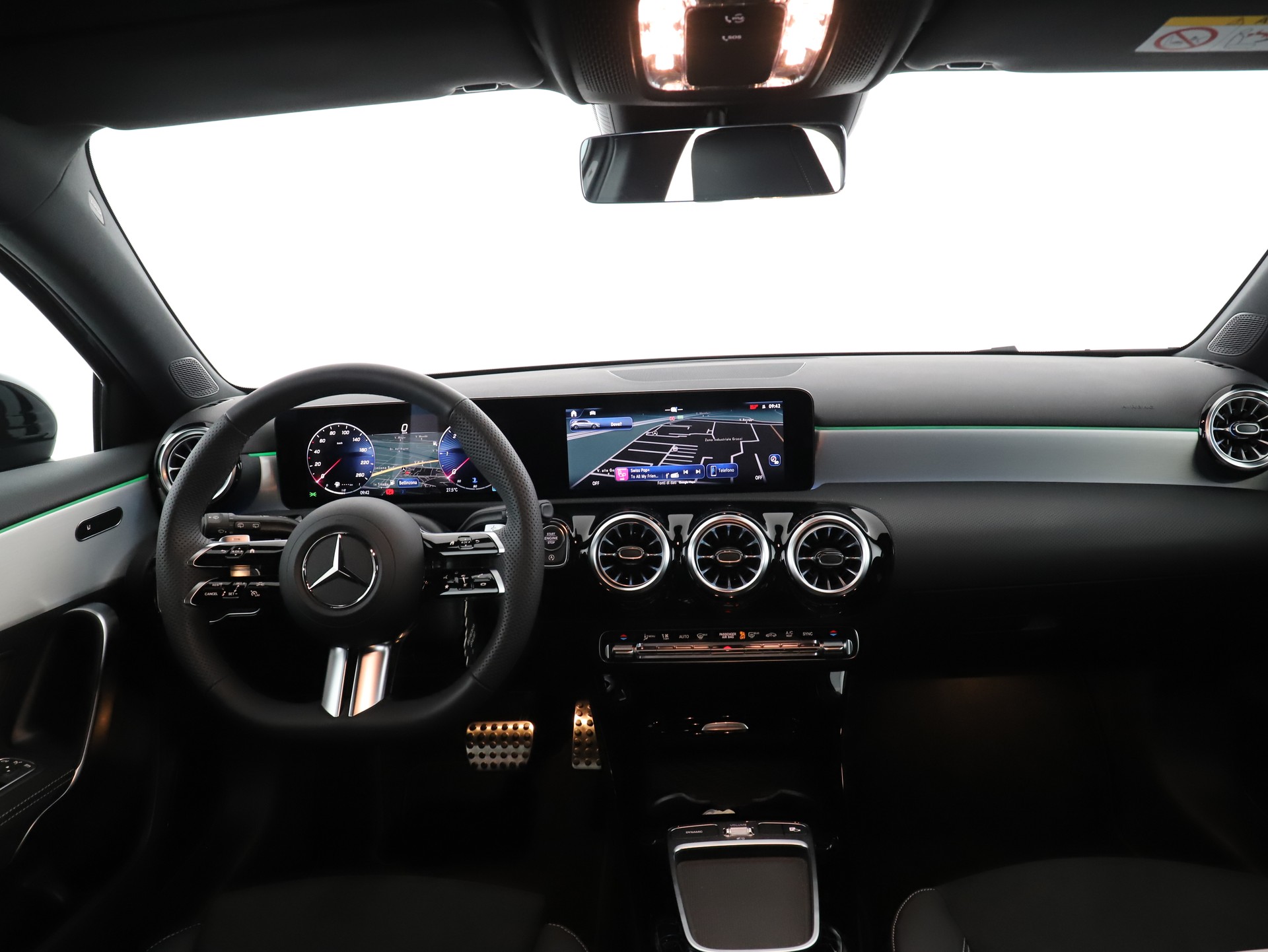 MERCEDES-BENZ A 220 d 8G-DCT-image-11