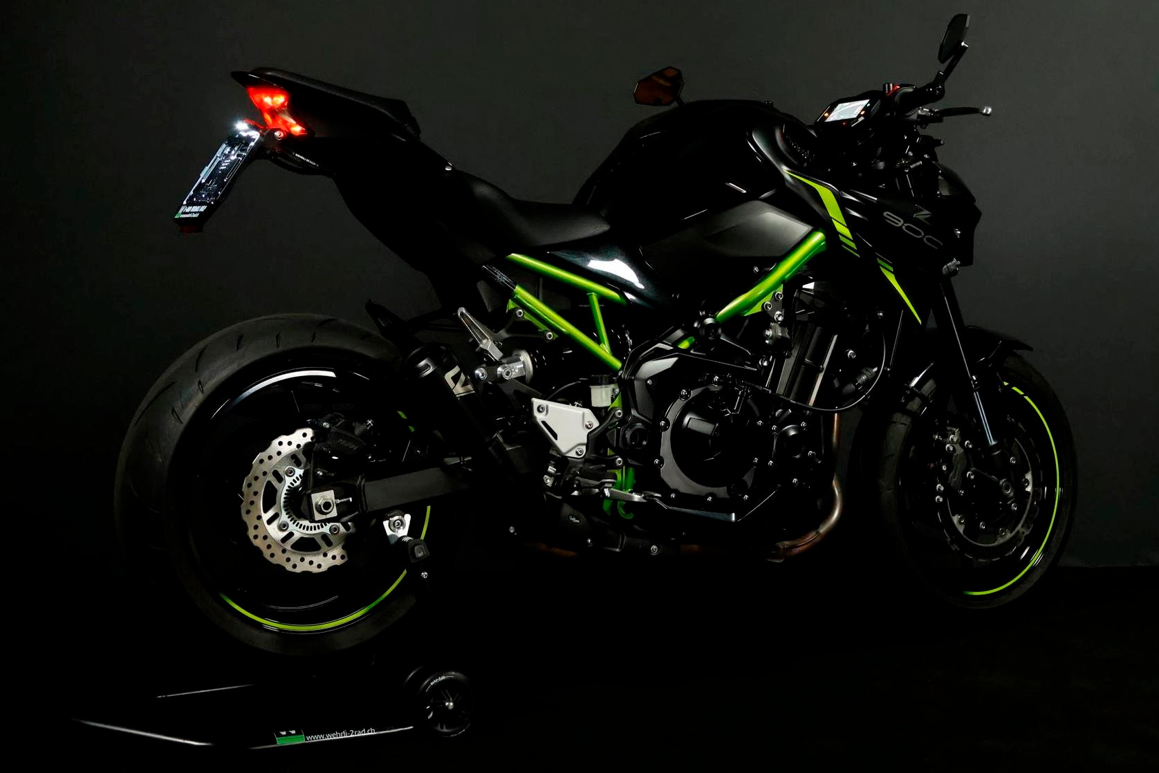 KAWASAKI Z 900 (35/70 KW) Level 3-image-12