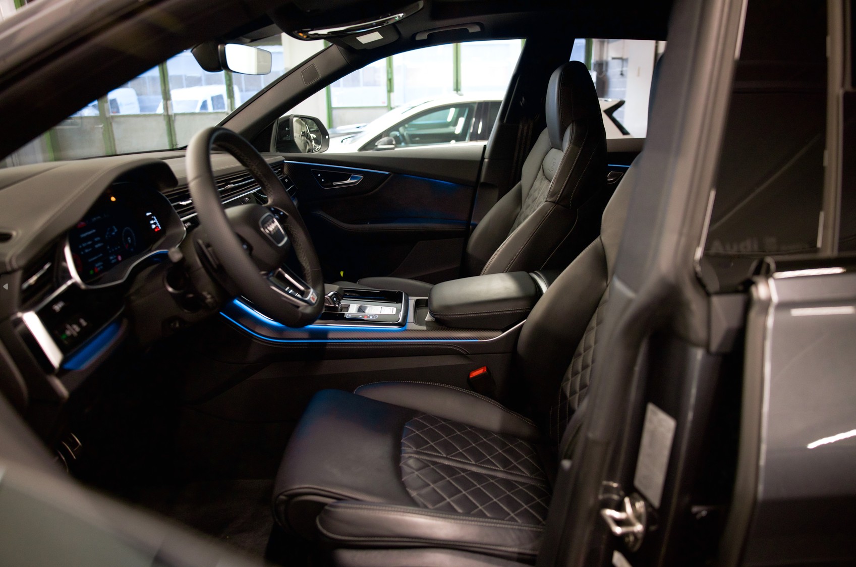 AUDI Q8 SUV 50 TDI quattro tiptronic *CH-FHZ. MIT GRATISSERVICE*-image-19