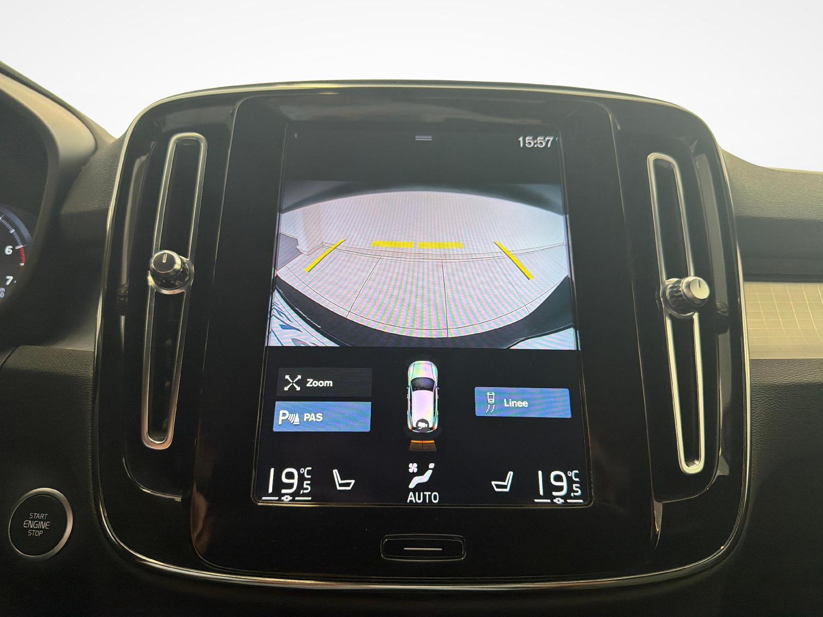 VOLVO XC40 1.5 T2 Core + Ruote invernali incluse-image-13