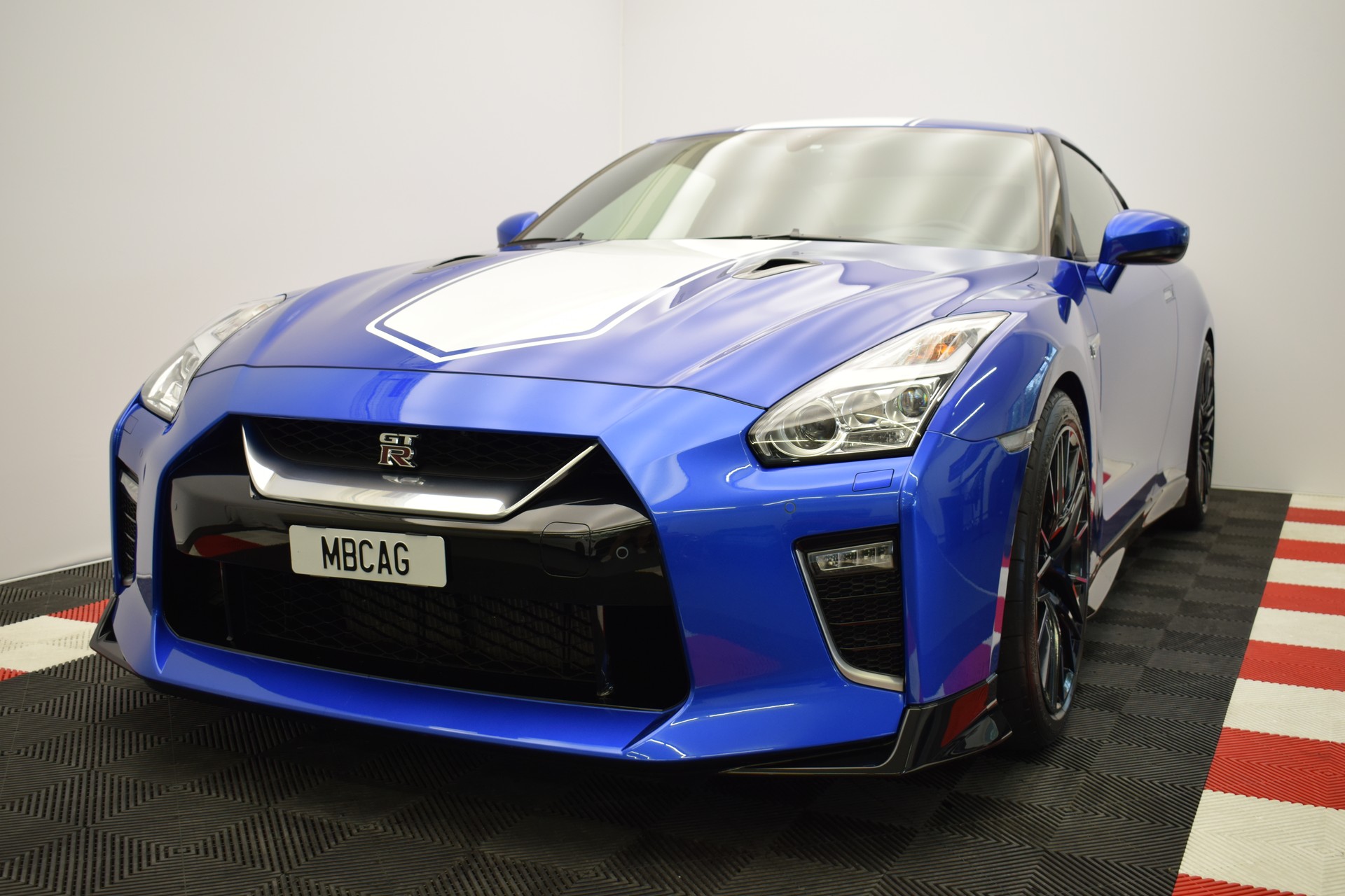 NISSAN GT-R 3.8 V6 Biturbo 50th Anniversary "Bayside Blue"-image-6