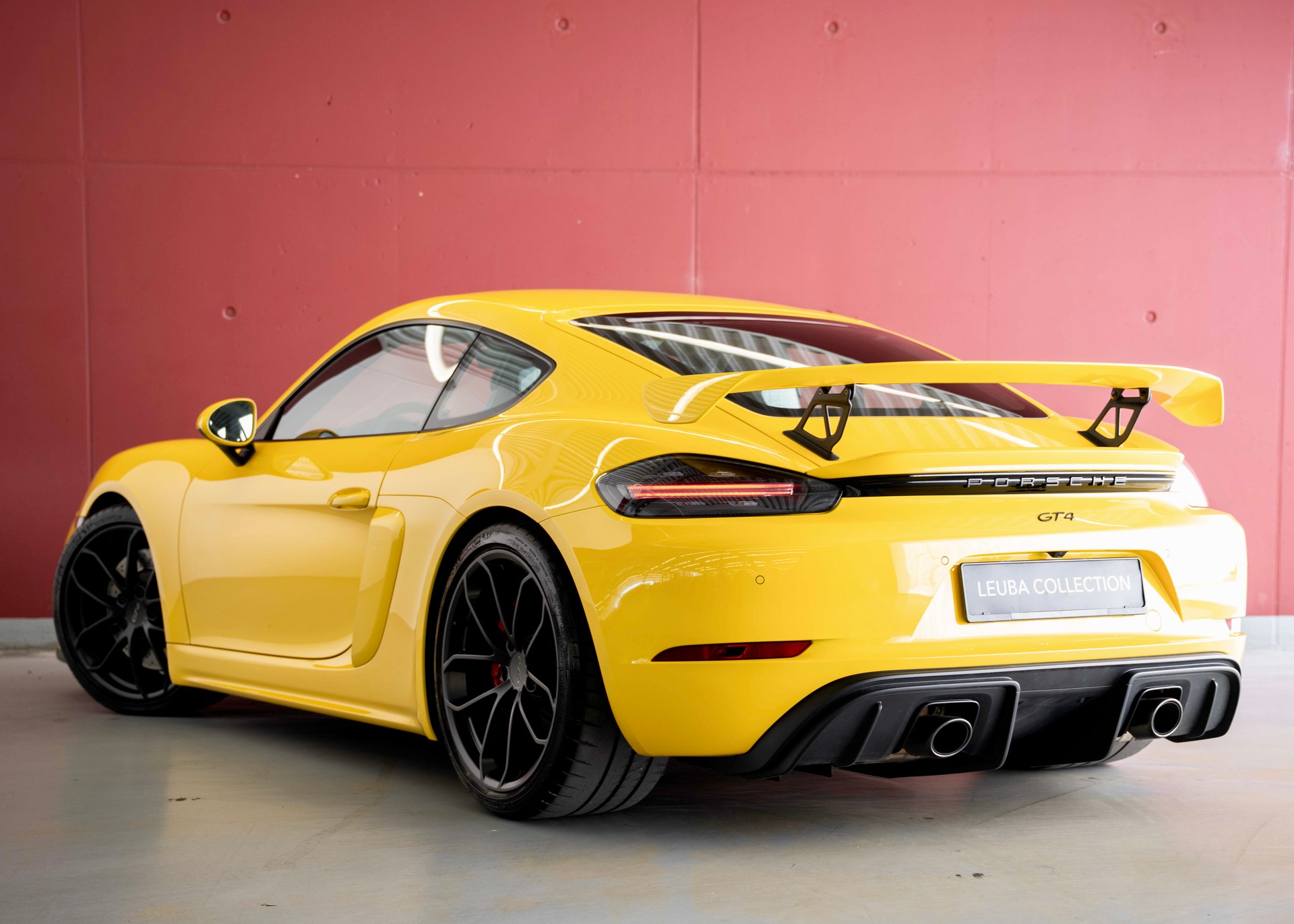 PORSCHE 718 Cayman GT4 (1st hand, Swiss car, fantastic condition, full Porsche history)-showroom-element-1