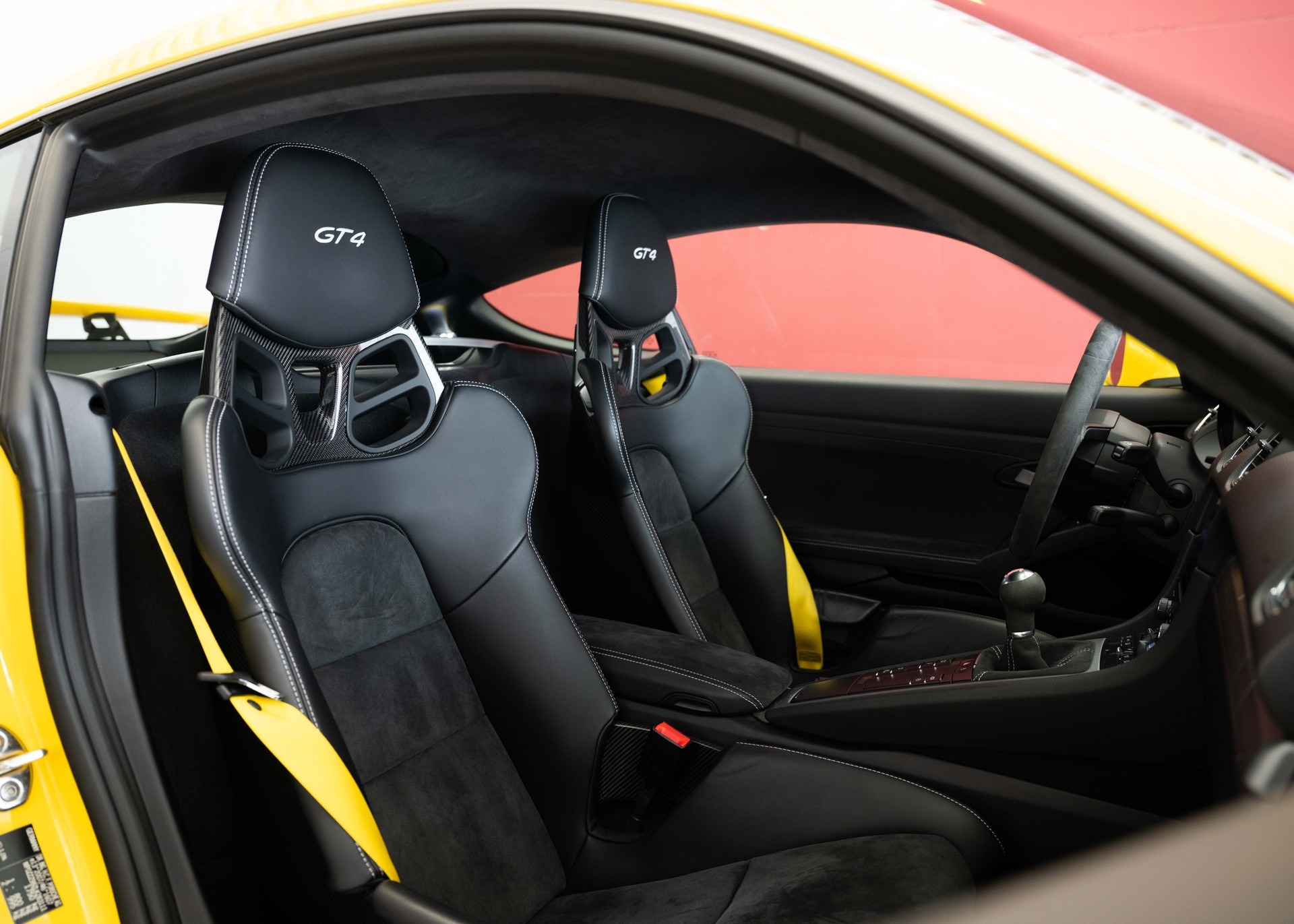 PORSCHE 718 Cayman GT4 (1st hand, Swiss car, fantastic condition, full Porsche history)-image-23