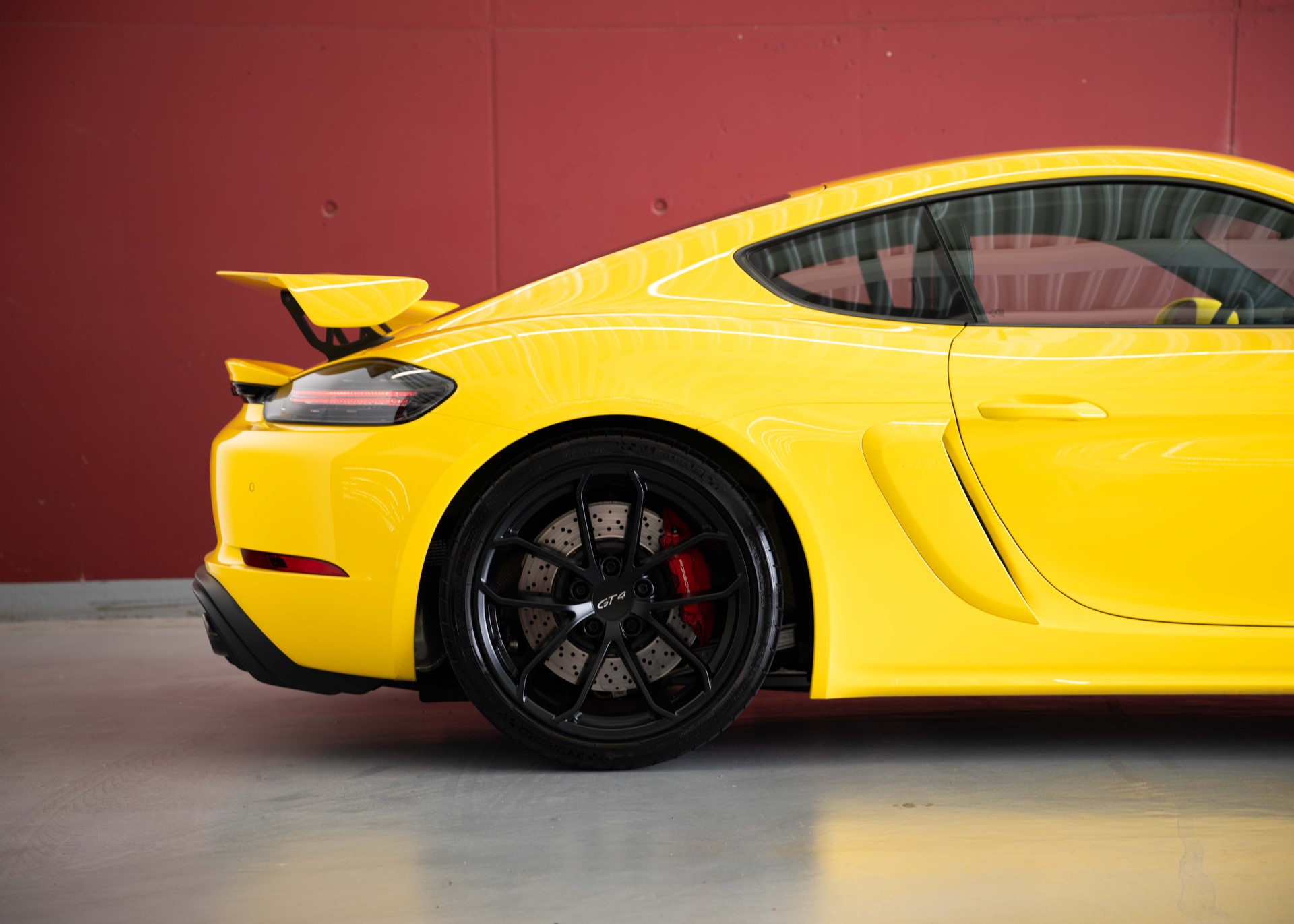 PORSCHE 718 Cayman GT4 (1st hand, Swiss car, fantastic condition, full Porsche history)-image-7