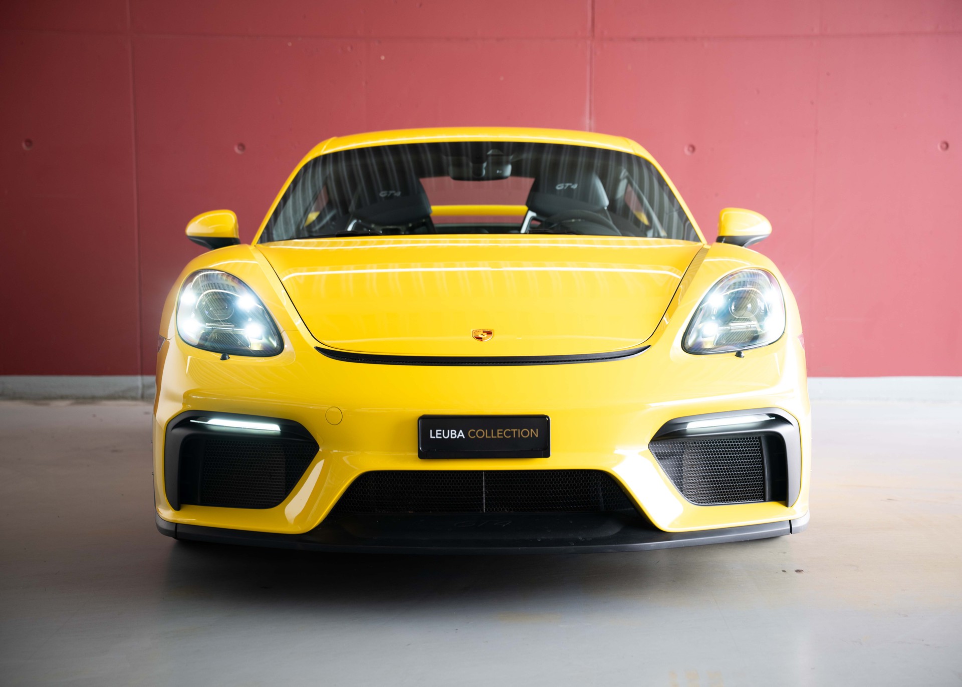 PORSCHE 718 Cayman GT4 (1st hand, Swiss car, fantastic condition, full Porsche history)-showroom-element-2