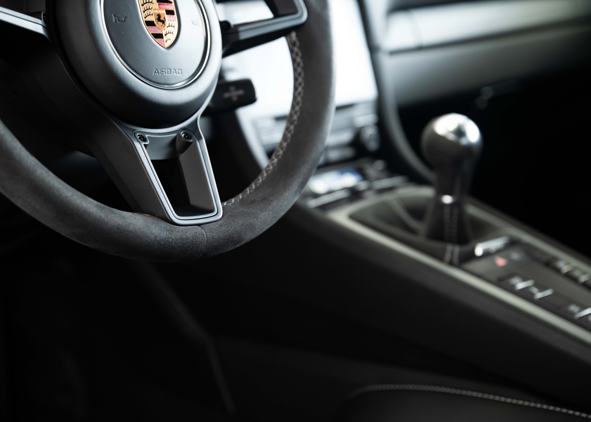 PORSCHE 718 Cayman GT4 (1st hand, Swiss car, fantastic condition, full Porsche history)-image-26