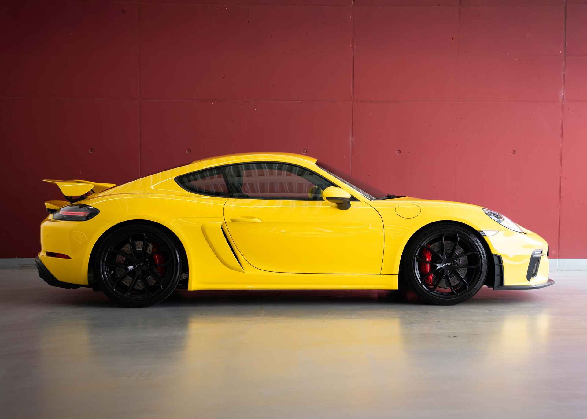 PORSCHE 718 Cayman GT4 (1st hand, Swiss car, fantastic condition, full Porsche history)-image-6