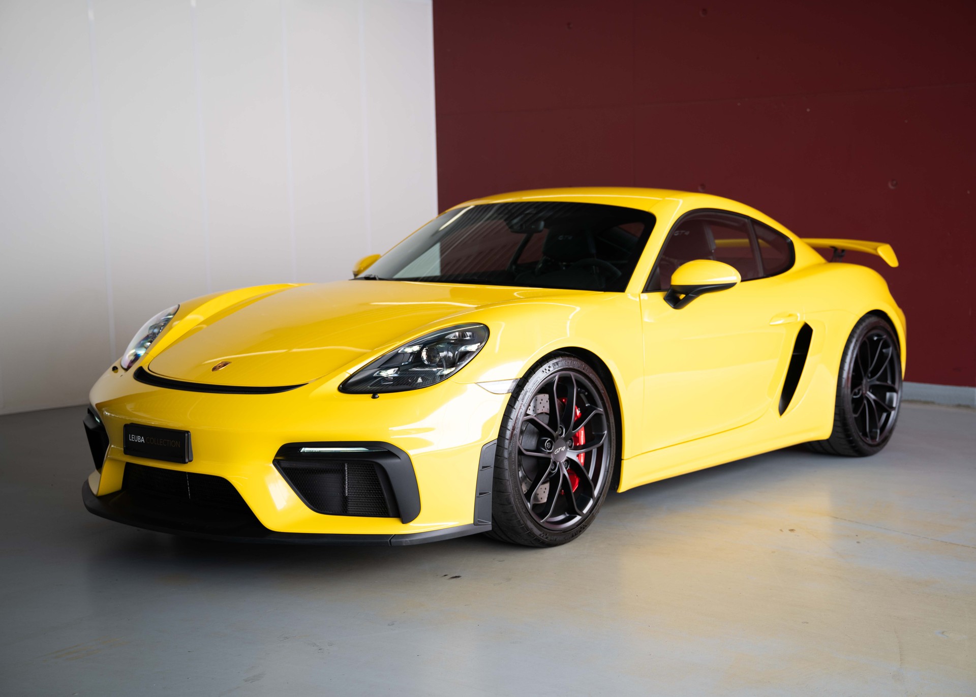 PORSCHE 718 Cayman GT4 (1st hand, Swiss car, fantastic condition, full Porsche history)-image-4