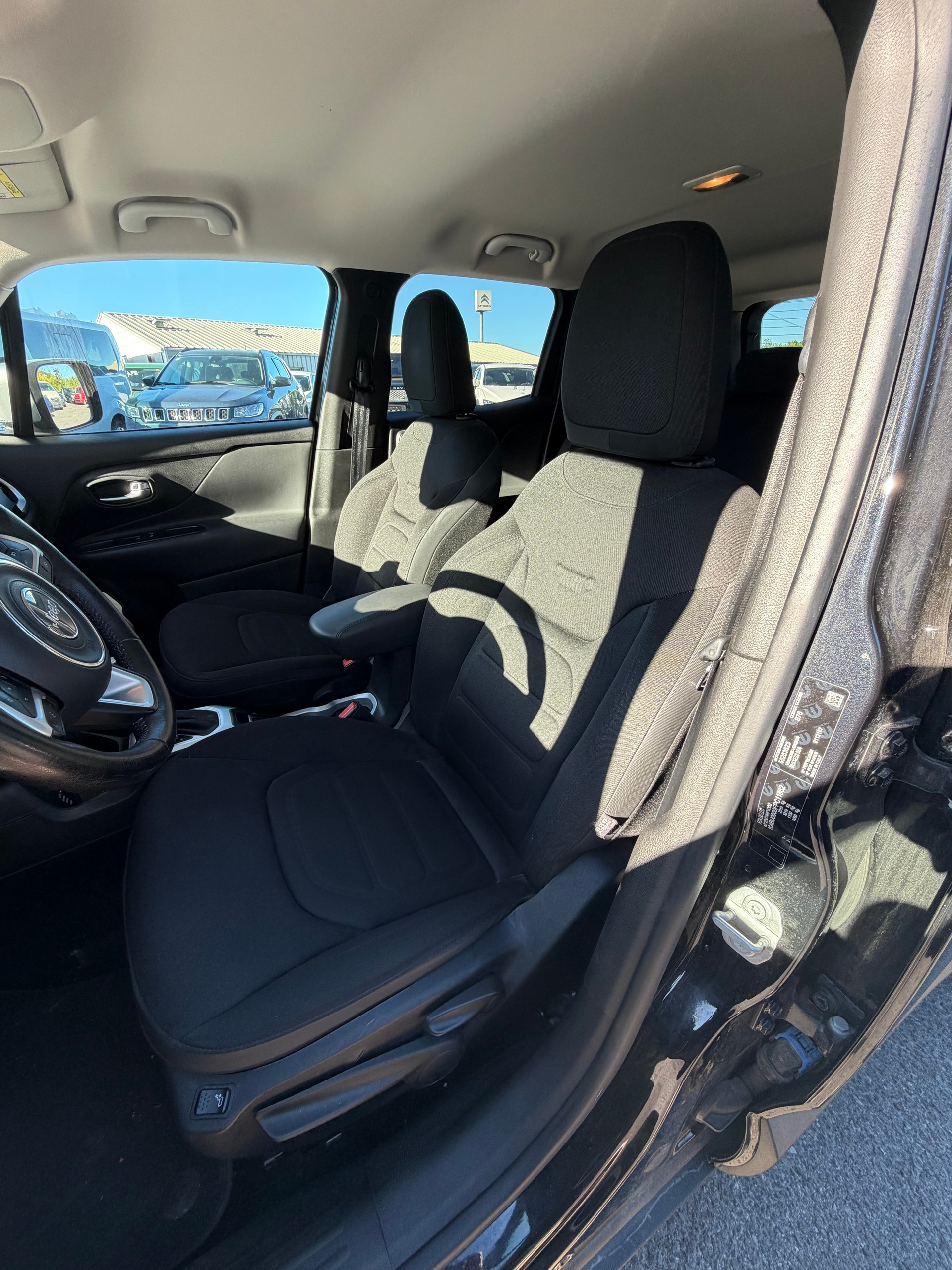 JEEP Renegade 1.4 Turbo Limited AWD-image-5