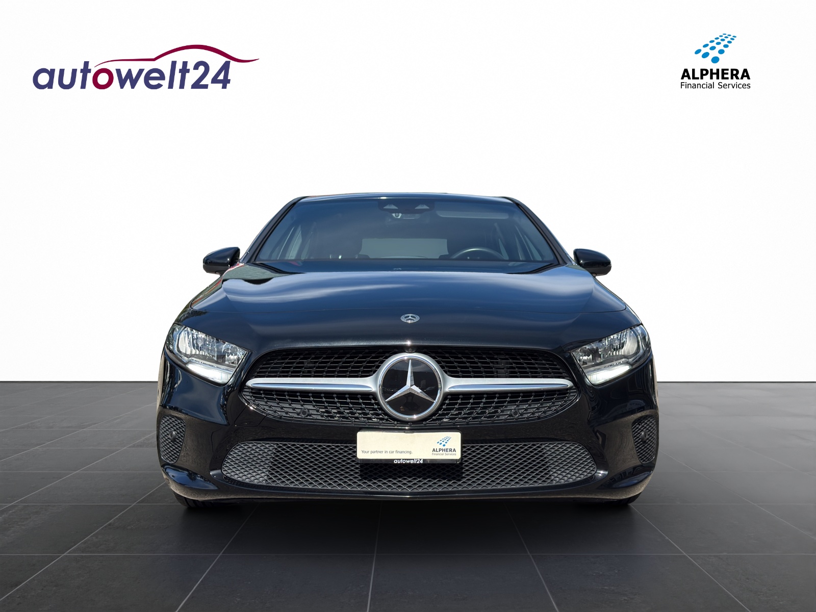MERCEDES-BENZ A 200 7G-DCT-showroom-element-1