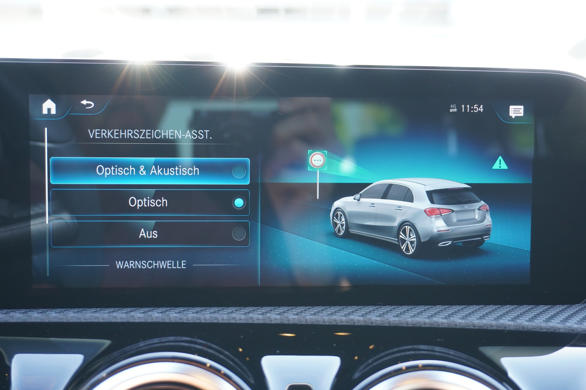 MERCEDES-BENZ A 200 7G-DCT-image-21