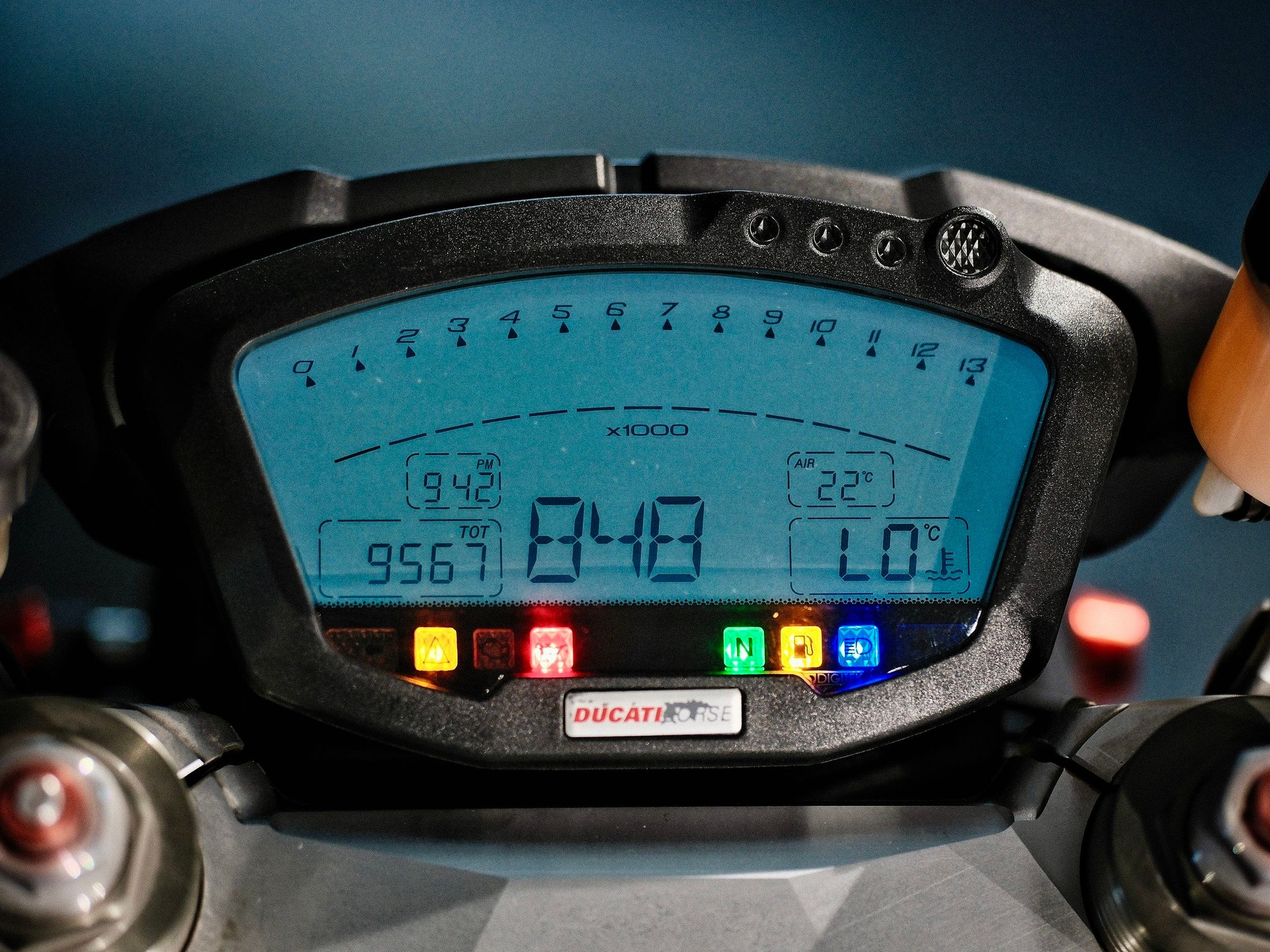 DUCATI 848 Superbike-image-15