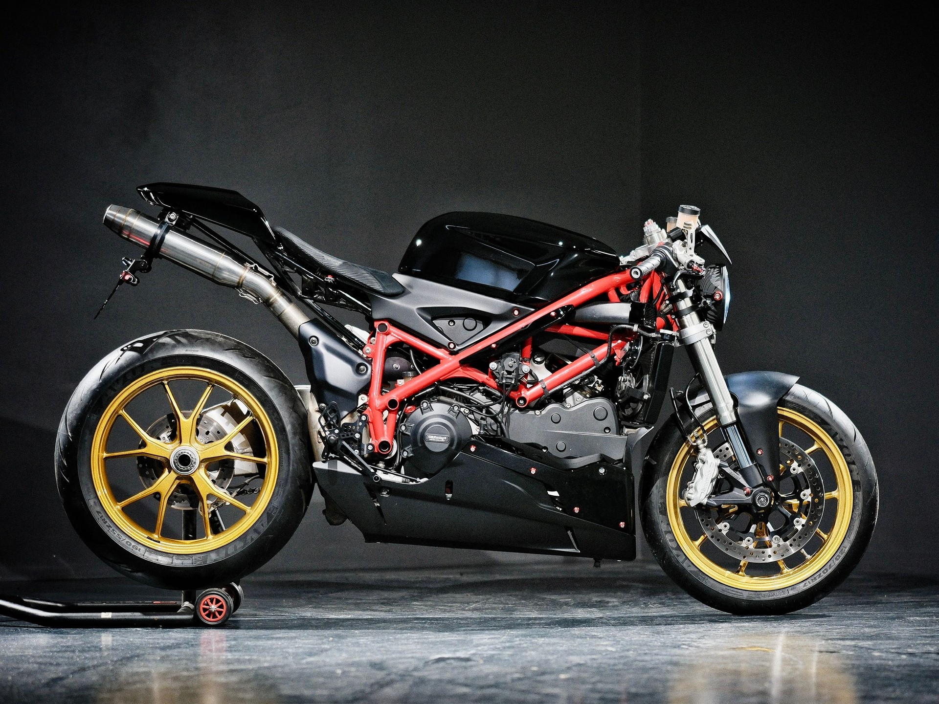 DUCATI 848 Superbike-image-2