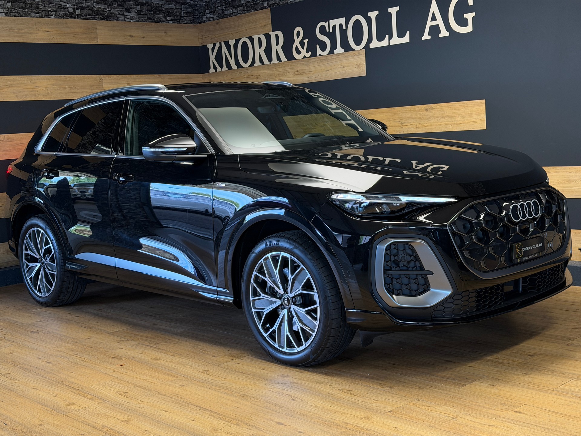 AUDI Q5 Sportback 40 TDI S line quattro S-tronic-showroom-element-2