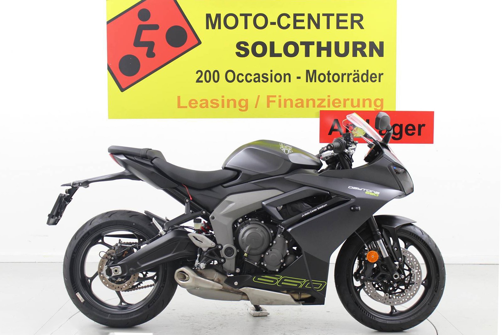 TRIUMPH Daytona 660 ABS-image-0