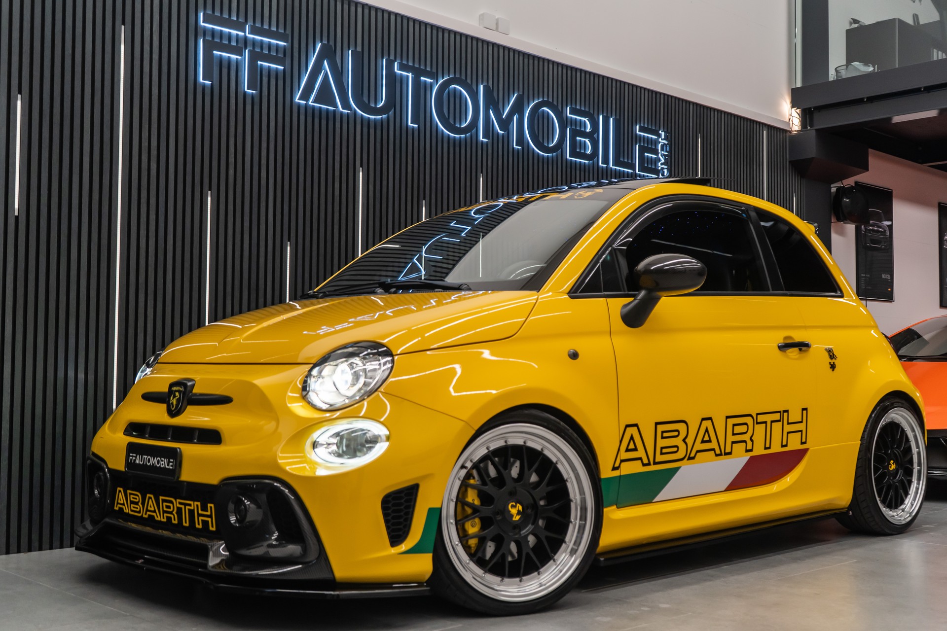 FIAT 595 1.4 16V Turbo Abarth Competizione Dualogic / ITALINIESCHER FLITZER / HAMMER LOOK