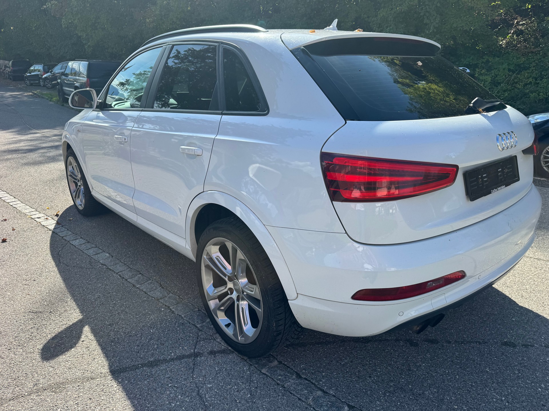 AUDI Q3 2.0 TFSI quattro-image-3