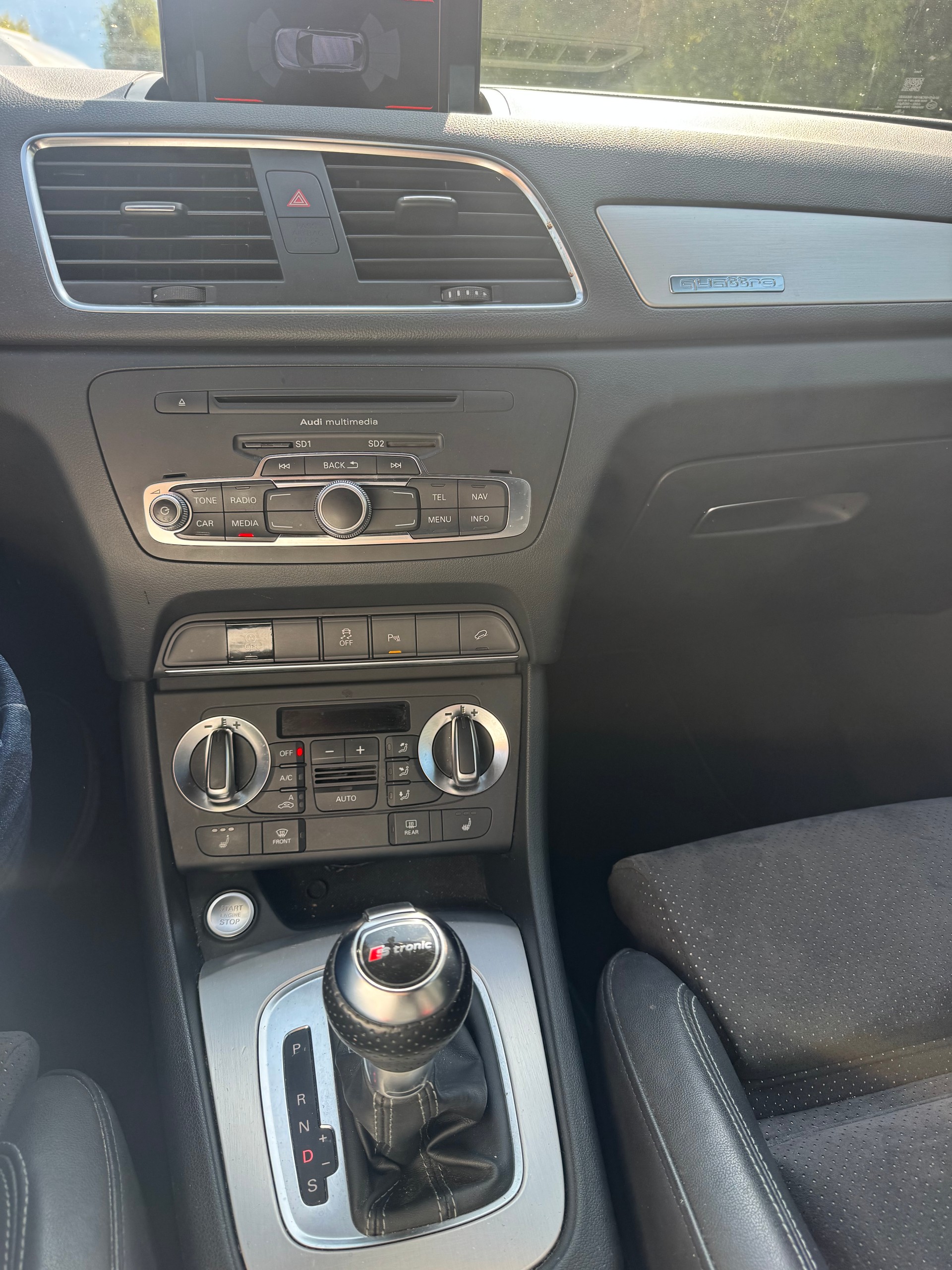 AUDI Q3 2.0 TFSI quattro-image-7