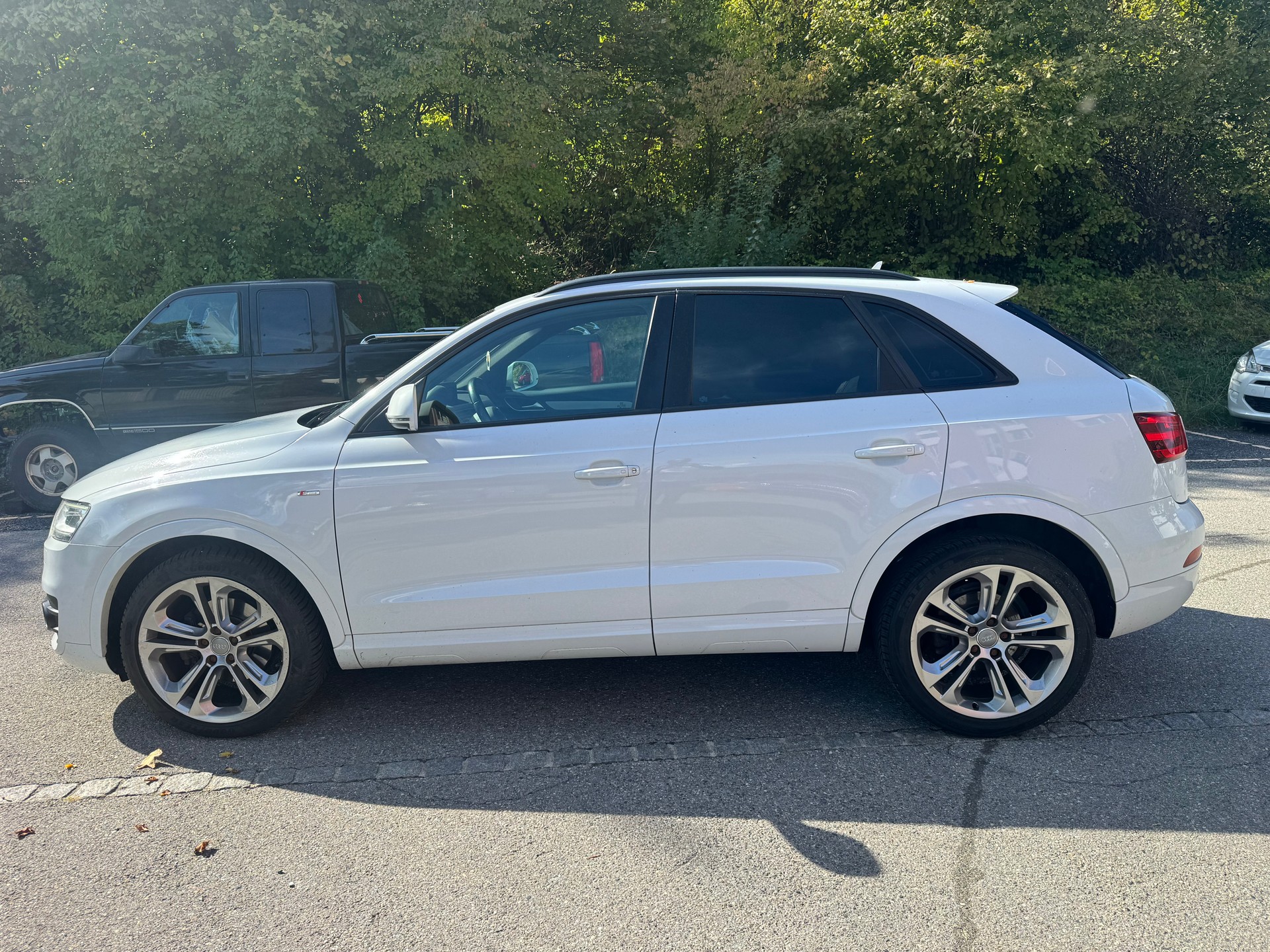 AUDI Q3 2.0 TFSI quattro-image-4