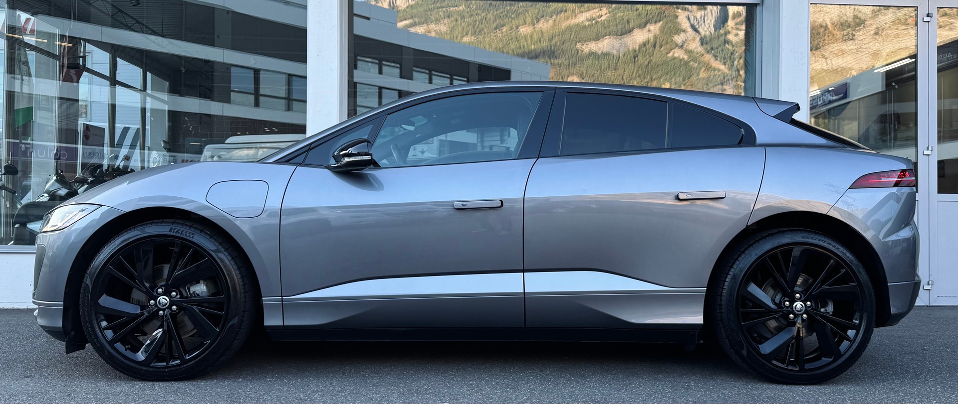 JAGUAR I-Pace EV400 90kW/h R-Dynamic HSE-showroom-element-2