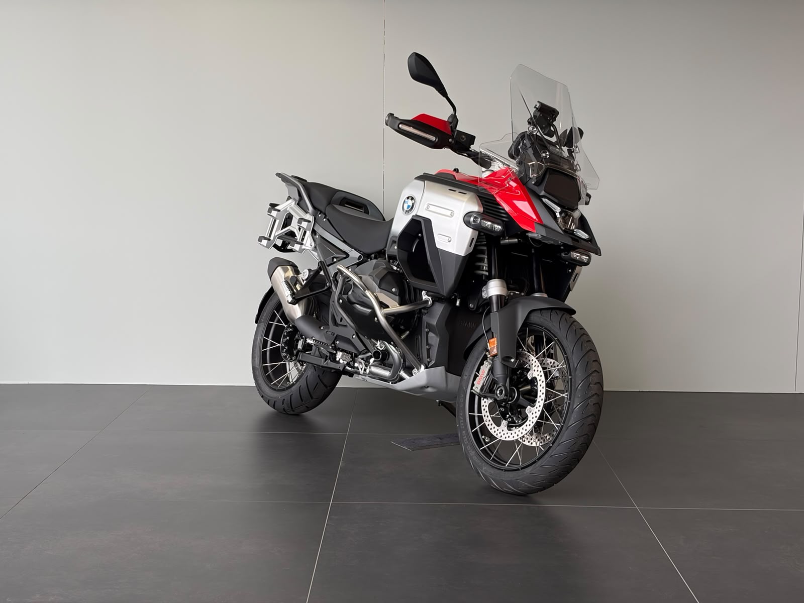BMW R 1300 GS Adventure - mit 0.9%-Leasing ab 240-/Monat möglich*-showroom-element-1