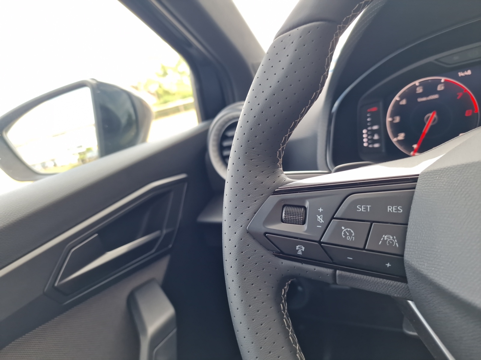 SEAT Ibiza 1.5 Eco TSI FR Panorama 5 Jahre Garantie-image-14