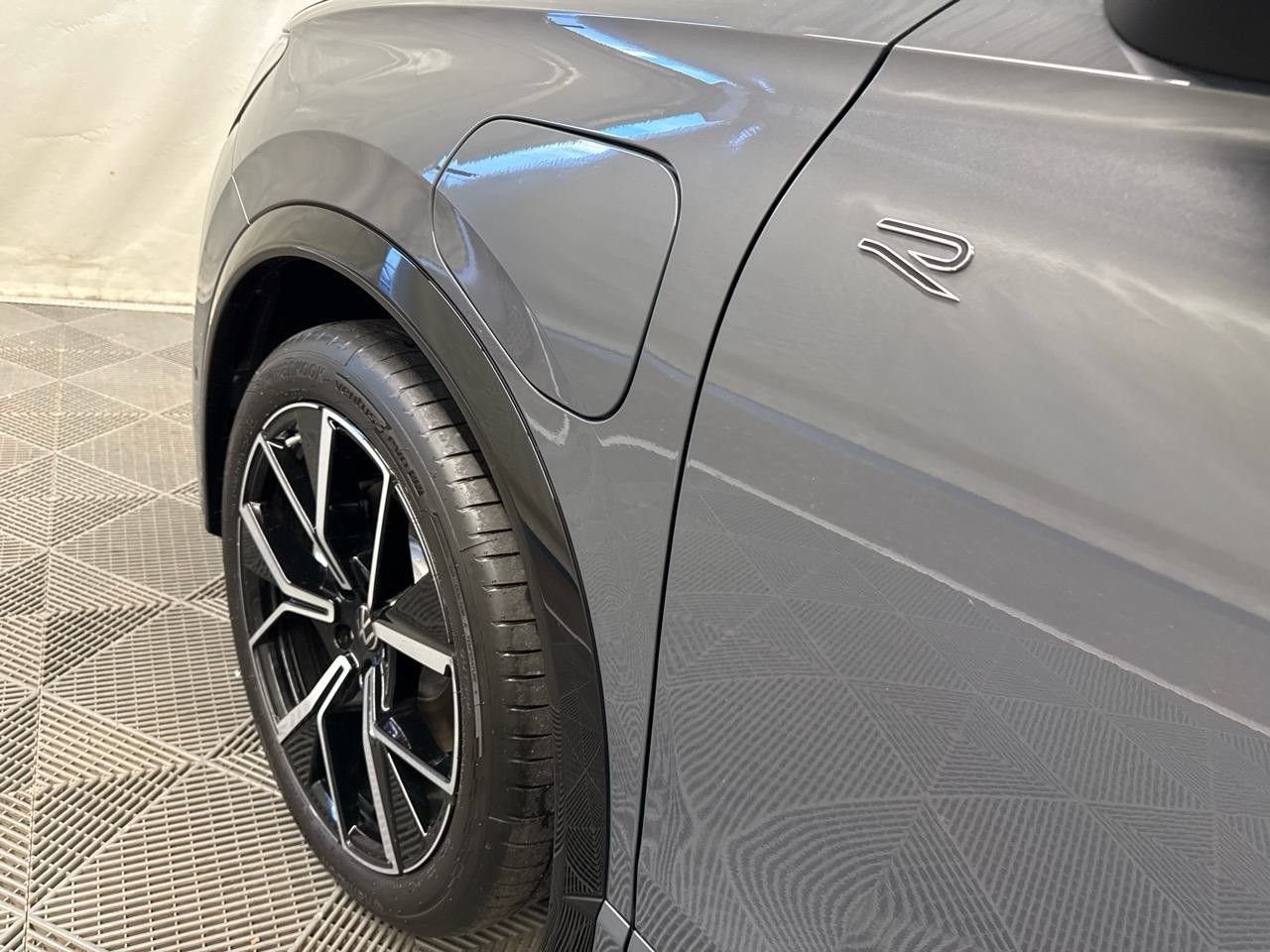 VW Tiguan 1.5 TSI PHEV R-Line Black Style-image-16