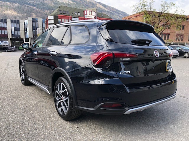 FIAT TIPO 1.6MJ Station Wagon RED-image-1