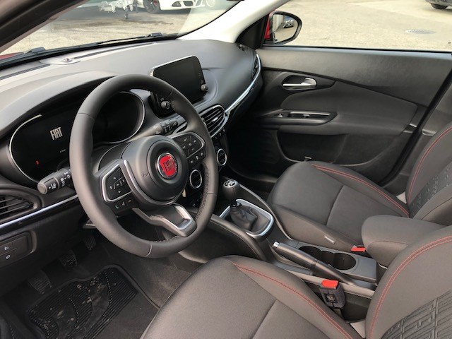 FIAT TIPO 1.6MJ Station Wagon RED-image-4