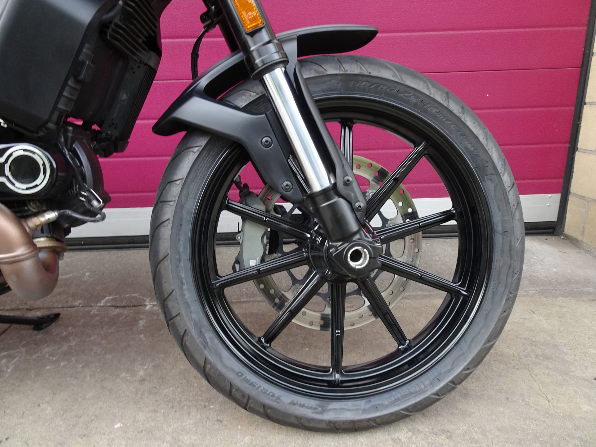 DUCATI Scrambler 803 Icon Dark-image-1