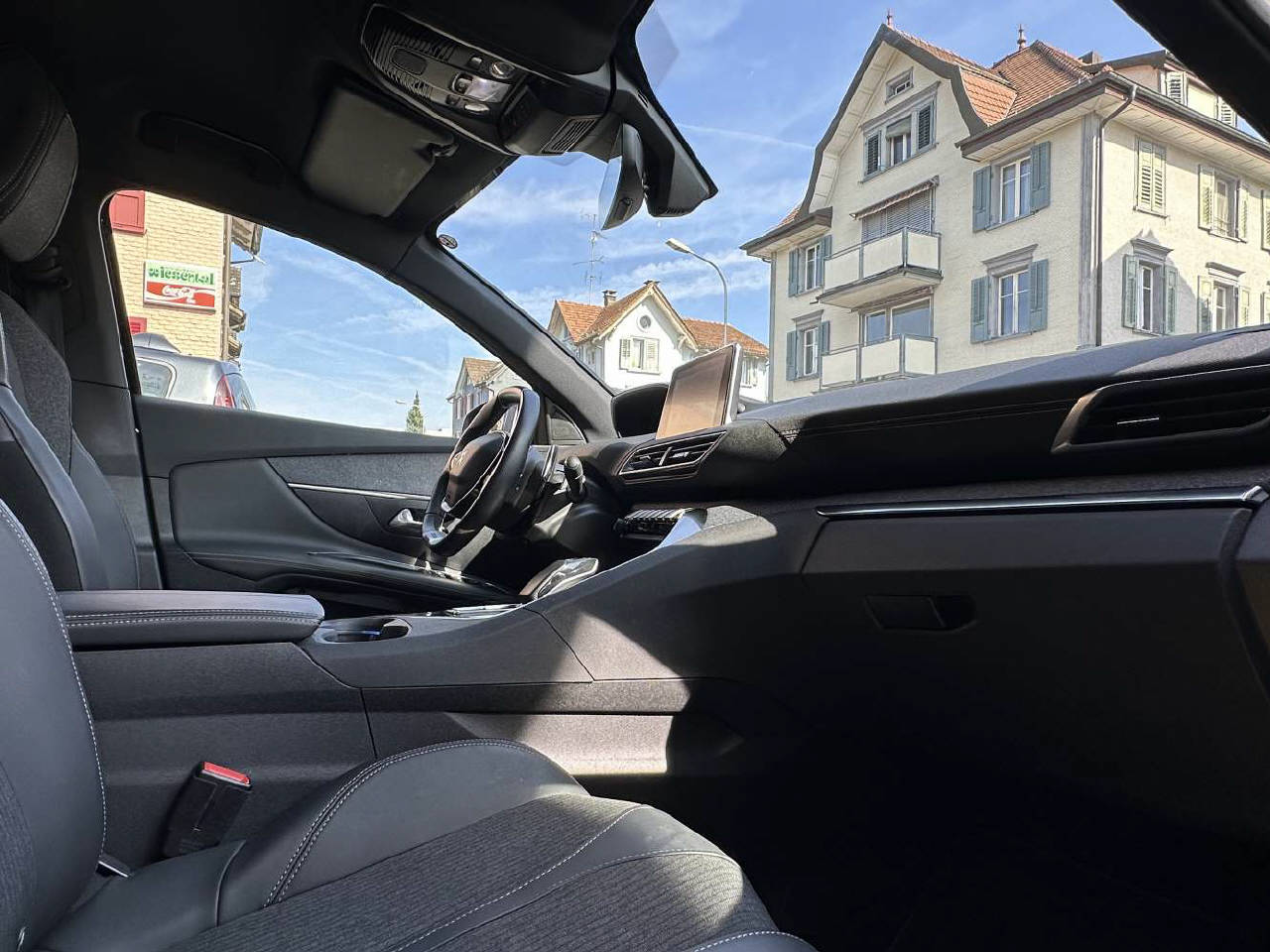 PEUGEOT 3008 1.6 Plug-in Hybrid GT-image-10