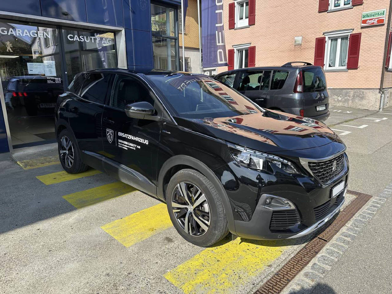 PEUGEOT 3008 1.6 Plug-in Hybrid GT-showroom-element-2