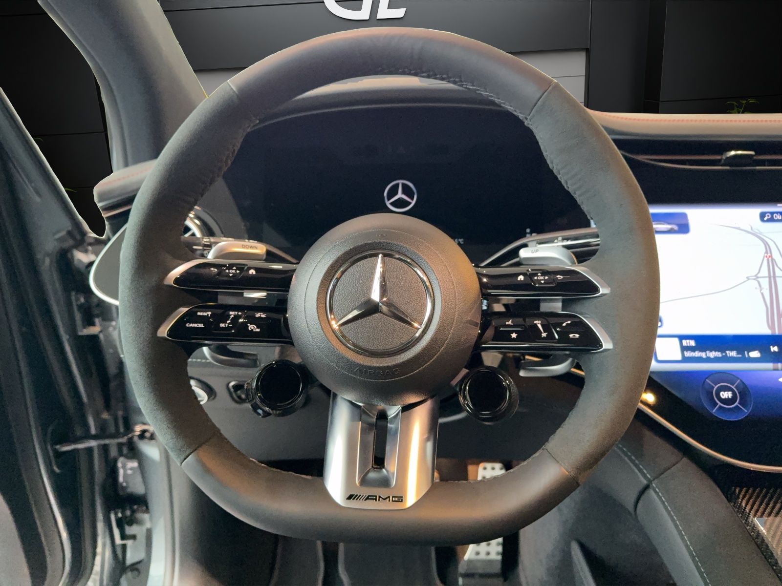 MERCEDES-BENZ EQE SUV AMG 43 4 Matic-image-10