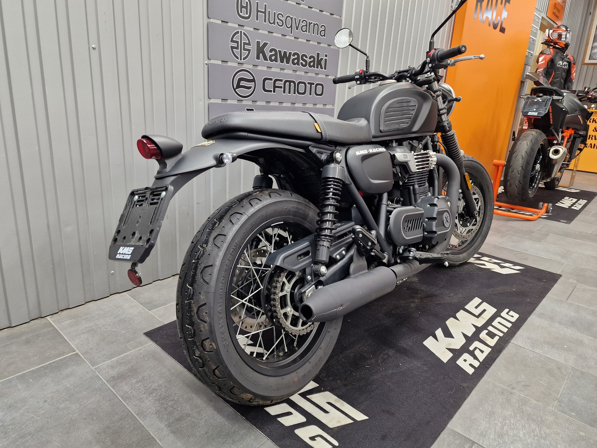 BRIXTON Cromwell 1200-image-2