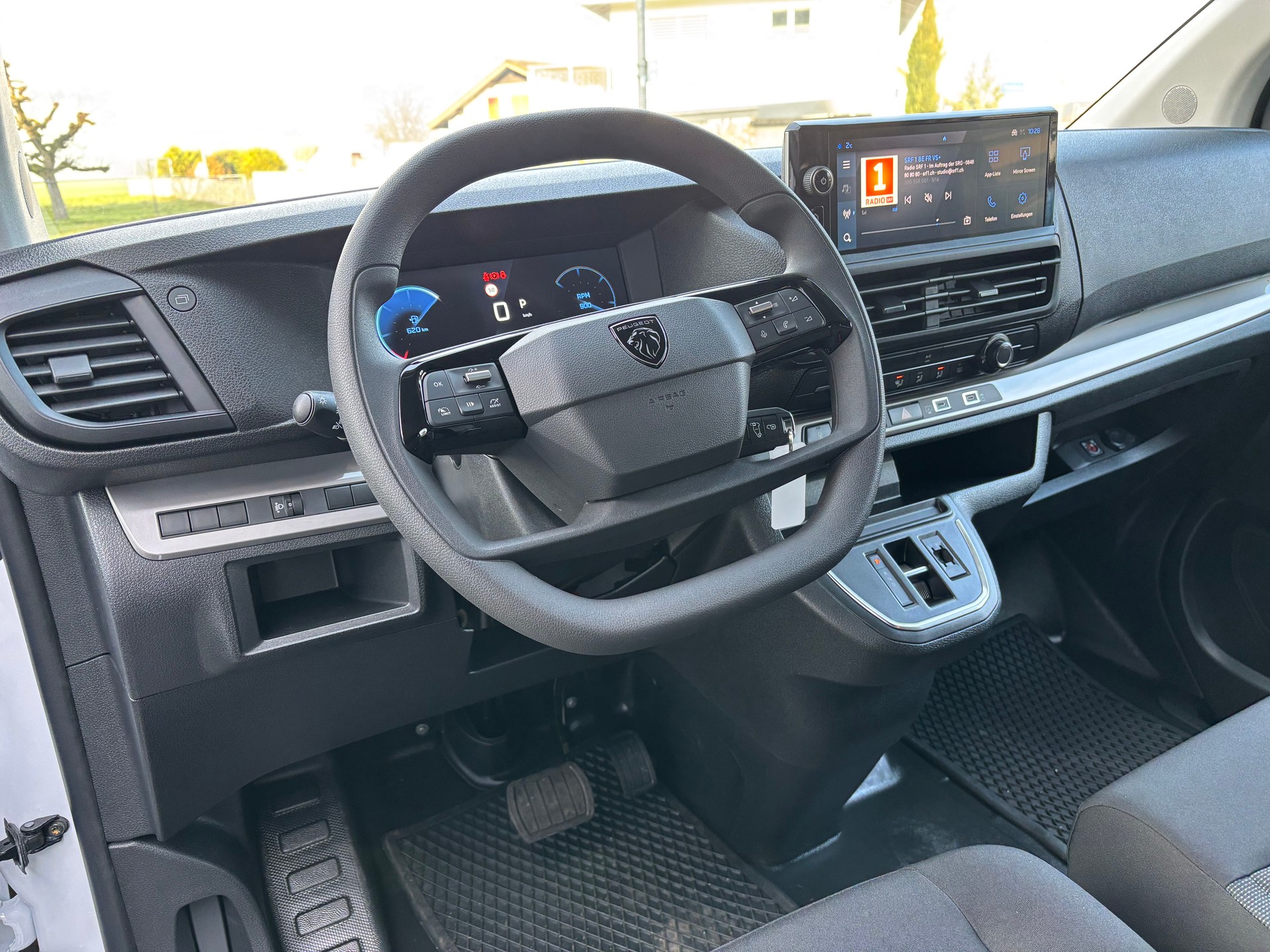 PEUGEOT Expert NEW BHDi 145 S&S Standard EAT8-image-11