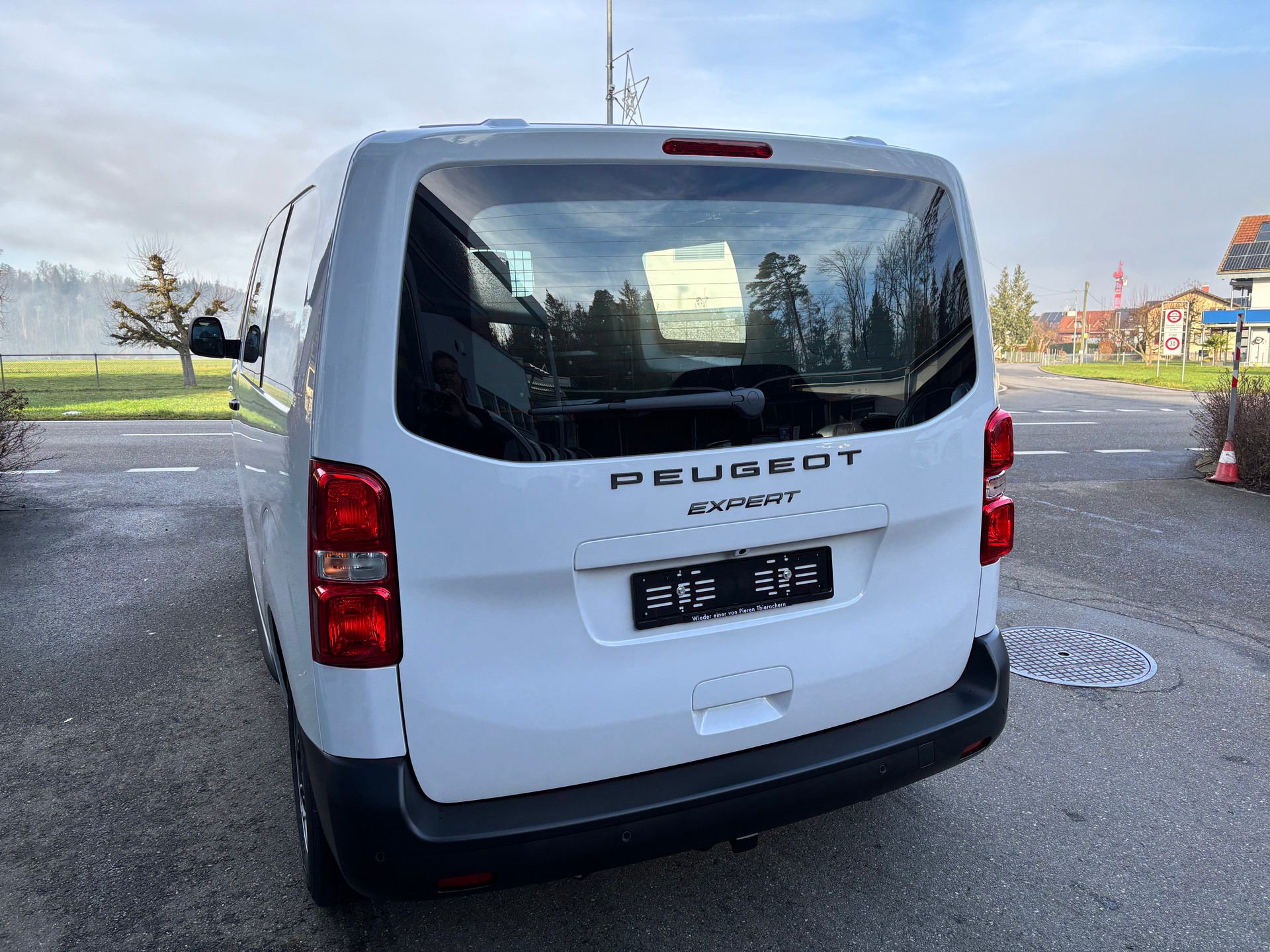 PEUGEOT Expert NEW BHDi 145 S&S Standard EAT8-image-2