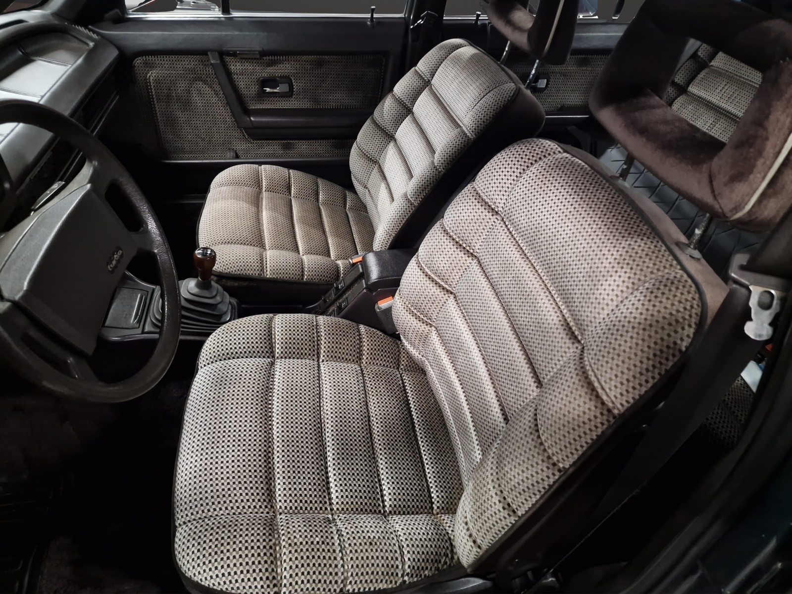 AUDI 200 Turbo 5E-image-9